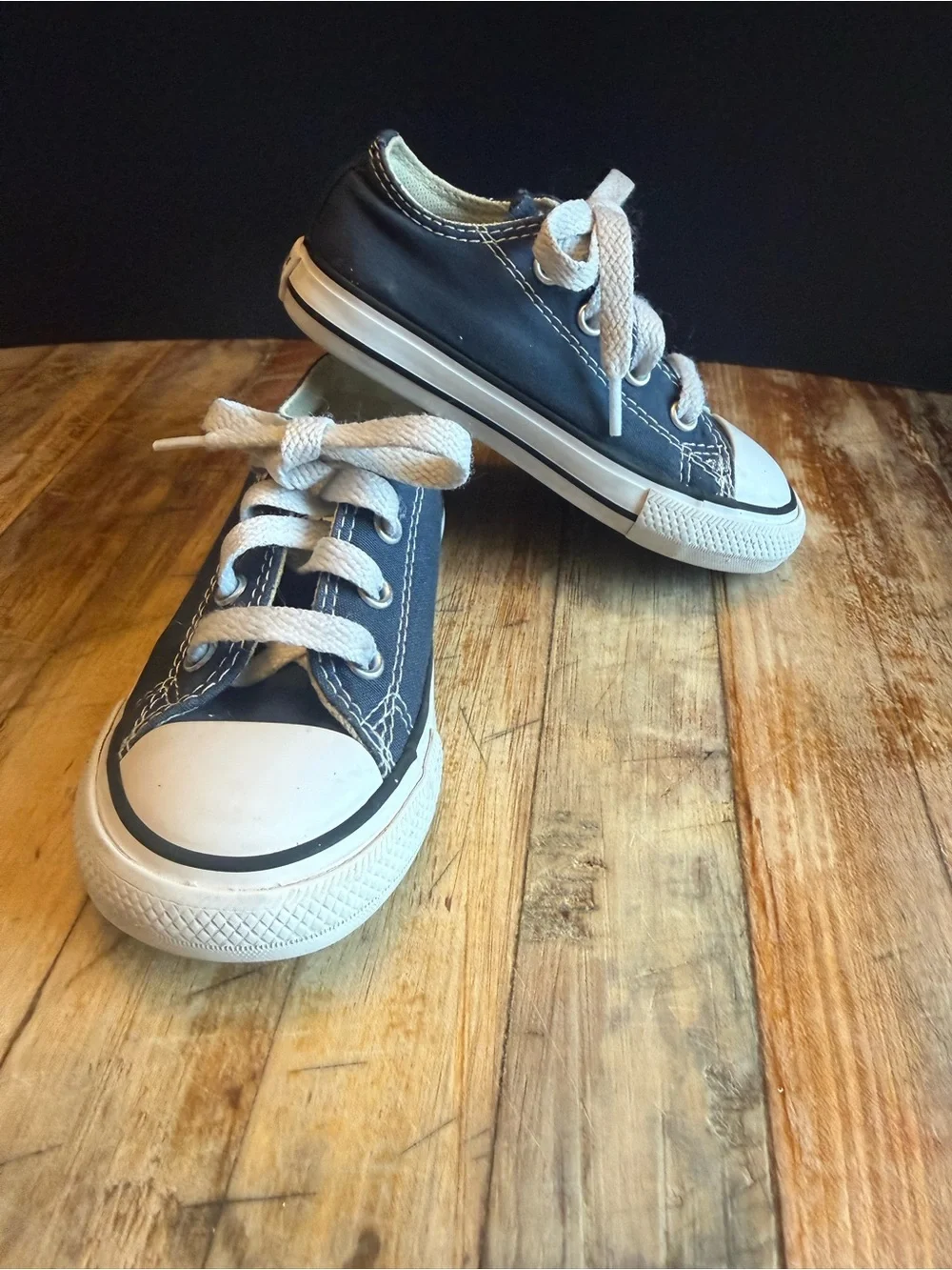 Converse Kids Low-Top Sneakers in Navy and White